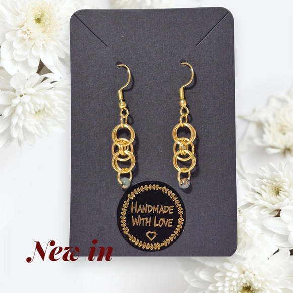 crowsgrove Jewelry - Handcrafted Gold Tone Chainmaille And Glass Bead Earrings
